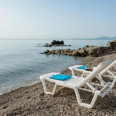 Agistri By The Sea Apartment *